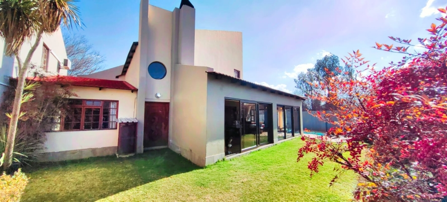 4 Bedroom Property for Sale in Mooivallei Park North West